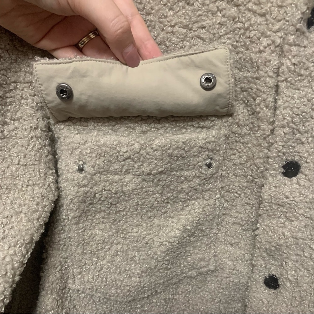 Vuori Tan Sherpa Jacket - Picture 9 of 16